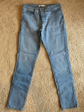 Levi's Women's Skinny Jeans - Light Blue Wash